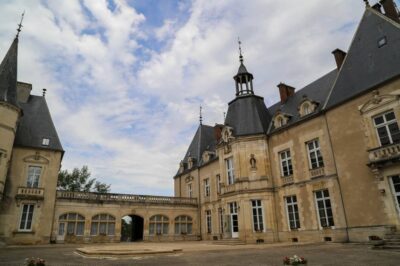 Francia. CASTILLO DE SAINTE SABINE